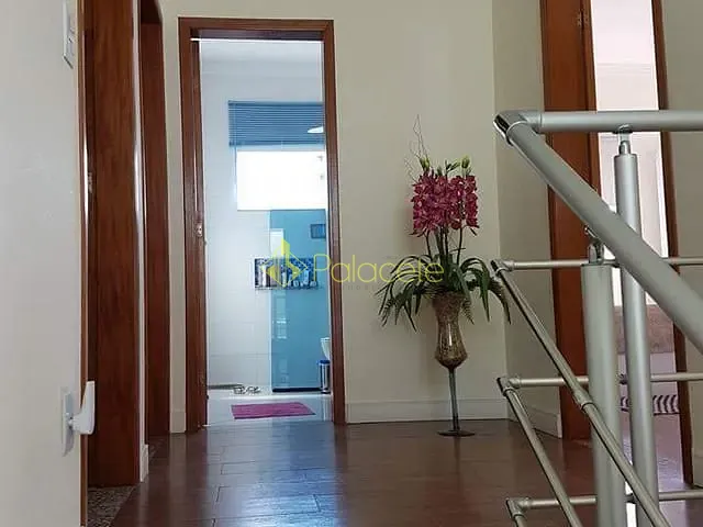 Casa com 500m² 4 quartos e 5 banheiros, à venda, no bairro Piracangaguá em Taubaté