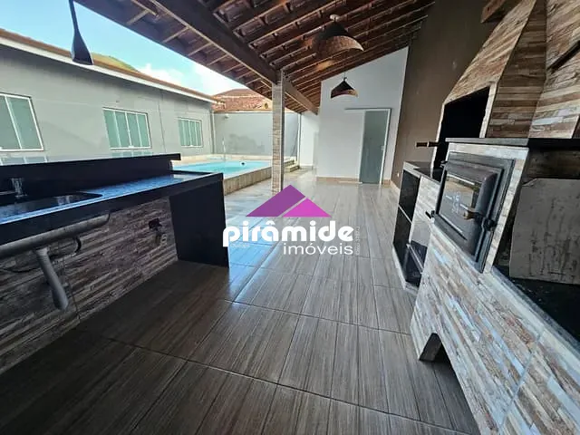 Casa com 360m² 4 quartos e 3 banheiros, à venda, no bairro Martim de Sá em Caraguatatuba