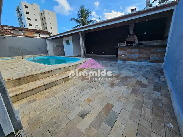 Casa com 360m² 4 quartos e 3 banheiros, à venda, no bairro Martim de Sá em Caraguatatuba