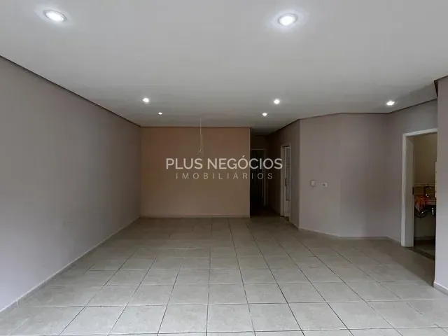 Casa com 250m² 4 quartos e 5 banheiros, à venda ou para alugar, no bairro Parque Residencial Villa dos Inglezes em Sorocaba
