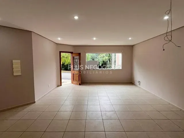 Casa com 250m² 4 quartos e 5 banheiros, à venda ou para alugar, no bairro Parque Residencial Villa dos Inglezes em Sorocaba