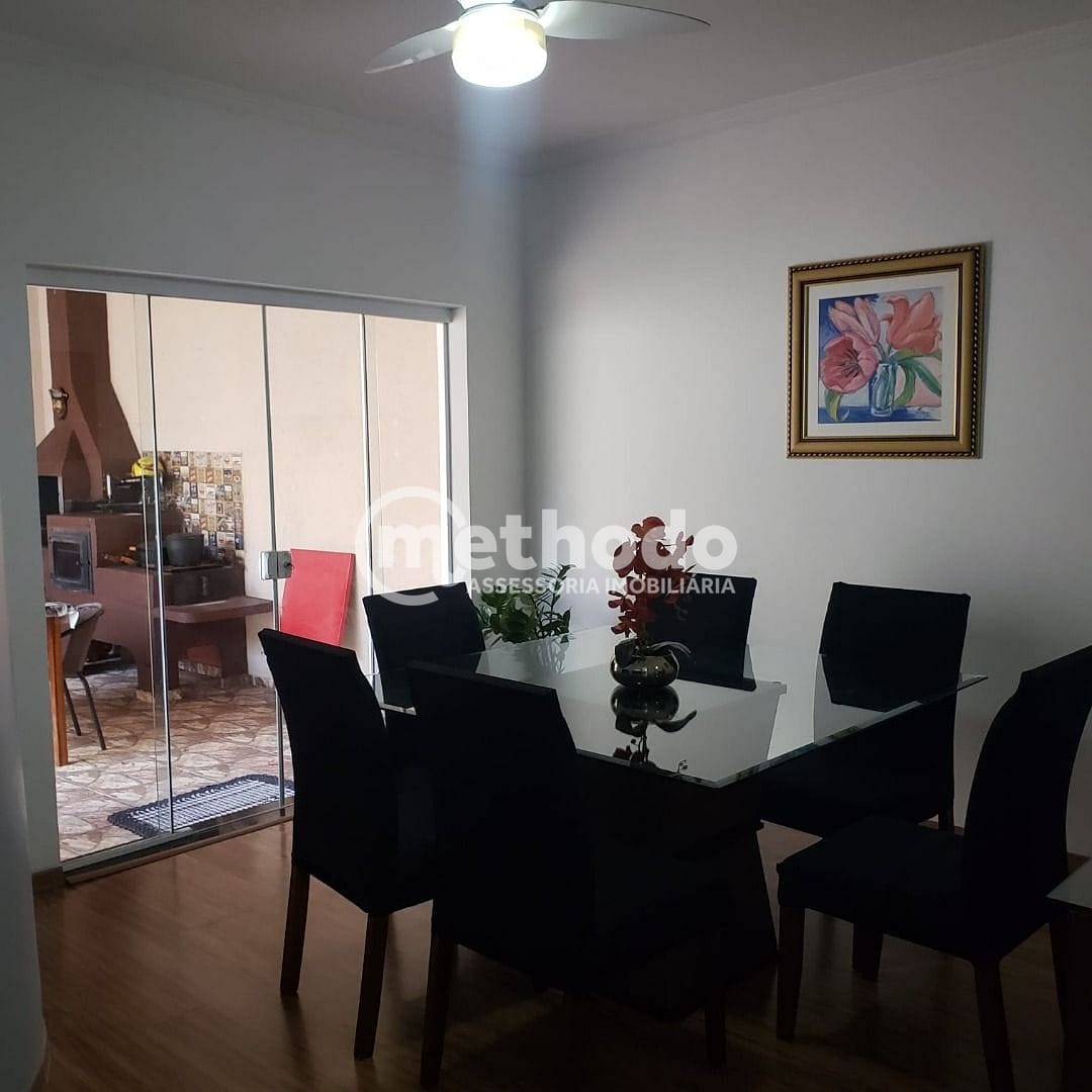 Casa, 3 quartos, 190 m² - Foto 1