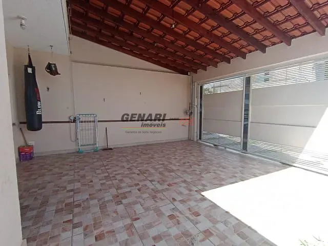 Casa 3 quartos e 2 banheiros, para alugar, no bairro Jardim Turim em Indaiatuba