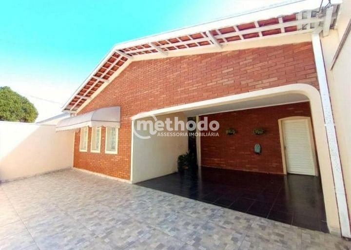 Casa, 3 quartos, 210 m² - Foto 1