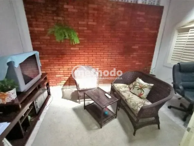 Casa com 250m² 3 quartos e 2 banheiros, à venda, no bairro Jardim Anton von Zuben em Campinas