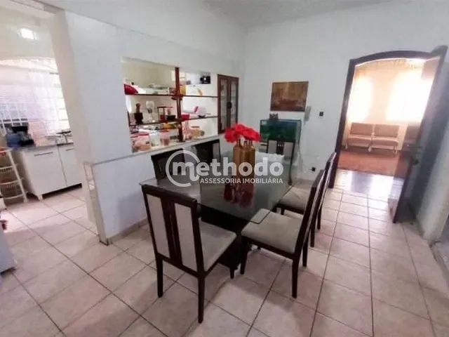Casa com 250m² 3 quartos e 2 banheiros, à venda, no bairro Jardim Anton von Zuben em Campinas