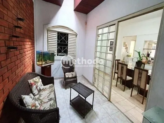 Casa com 250m² 3 quartos e 2 banheiros, à venda, no bairro Jardim Anton von Zuben em Campinas