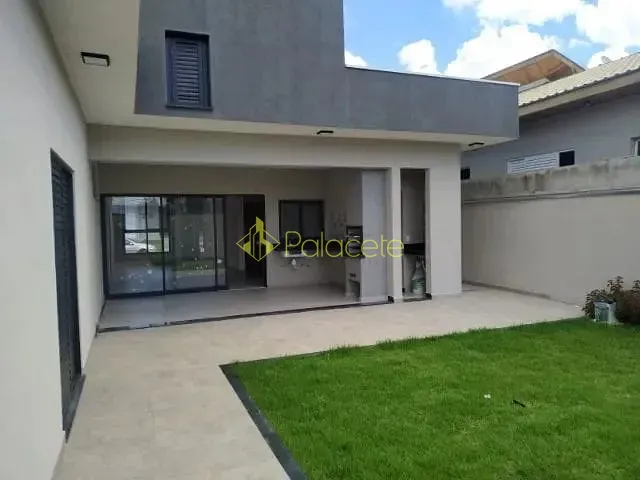 Casa com 341m² 3 quartos e 5 banheiros, à venda, no bairro Bairro do Grama em Caçapava