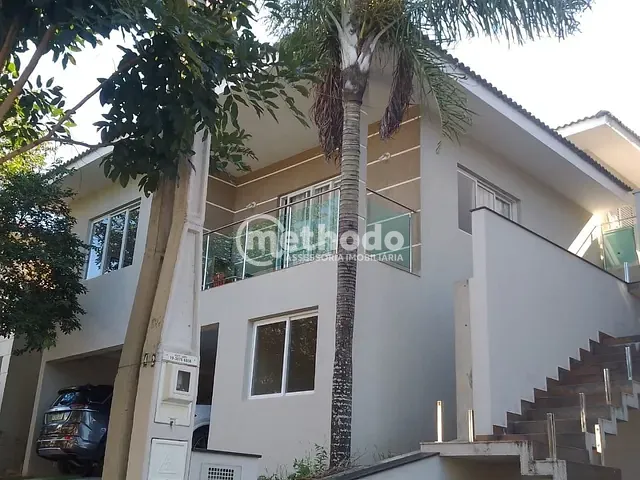 Casa com 300m² 3 quartos e 5 banheiros, à venda, no bairro Pinheirinho em Vinhedo