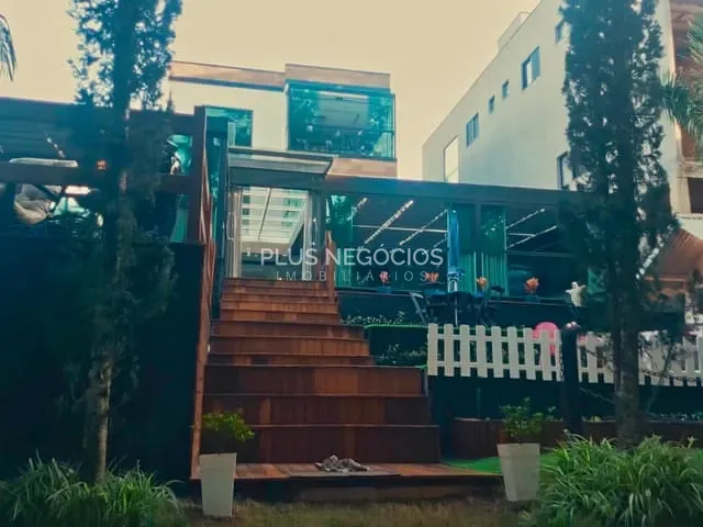 Casa com 503m² 4 quartos e 4 banheiros, à venda, no bairro Quinta dos Angicos em Cotia