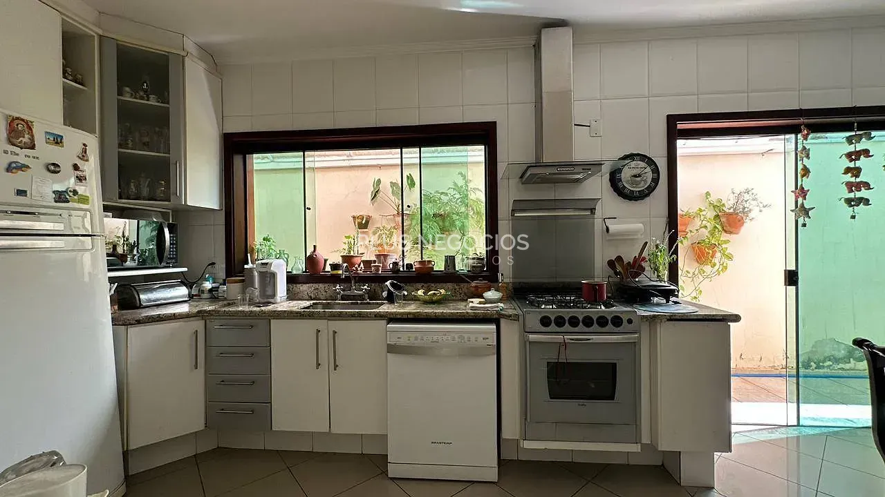 Casa, 4 quartos, 359 m² - Foto 14