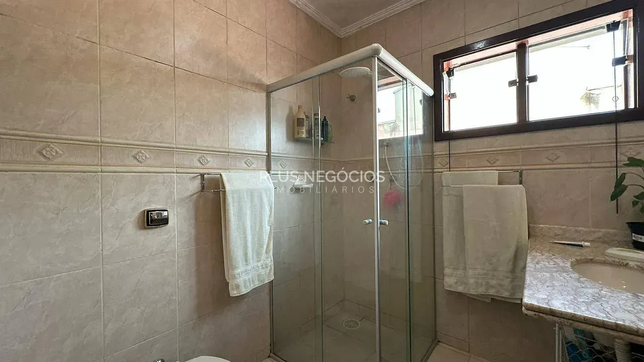Casa, 4 quartos, 359 m² - Foto 47