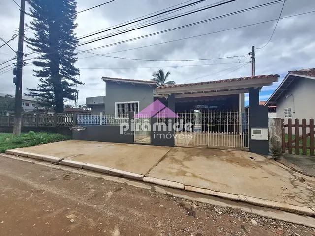 Casa com 240m² 3 quartos e 2 banheiros, à venda, no bairro Maranduba em Ubatuba