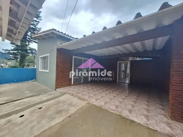 Casa com 240m² 3 quartos e 2 banheiros, à venda, no bairro Maranduba em Ubatuba
