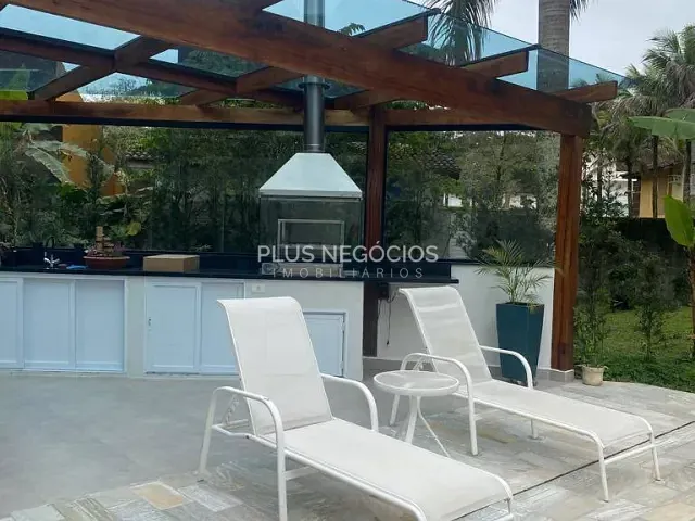 Casa com 473m² 6 quartos e 8 banheiros, à venda, no bairro Riviera em Bertioga