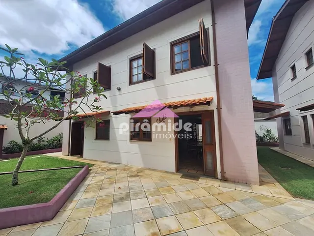 Casa com 182m² 3 quartos e 2 banheiros, à venda, no bairro Maranduba em Ubatuba