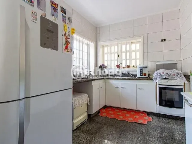 Casa com 272m² 4 quartos e 2 banheiros, à venda, no bairro Parque Imperador em Campinas