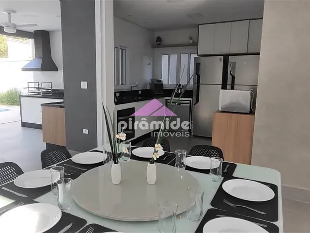 Casa com 384m² 3 quartos e 4 banheiros, à venda, no bairro Mar Verde II em Caraguatatuba