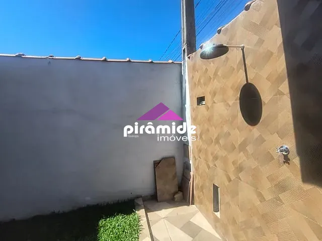 Casa com 120m² 2 quartos e 2 banheiros, à venda, no bairro Pontal de Santa Marina em Caraguatatuba
