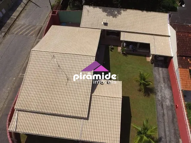 Casa com 710m² 4 quartos e 4 banheiros, à venda, no bairro Vila Balneário Santa Martha em Caraguatatuba