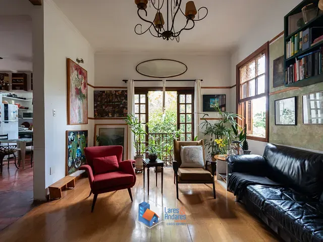 Casa com 400m² 5 quartos e 4 banheiros, à venda, no bairro Pacaembu em São Paulo