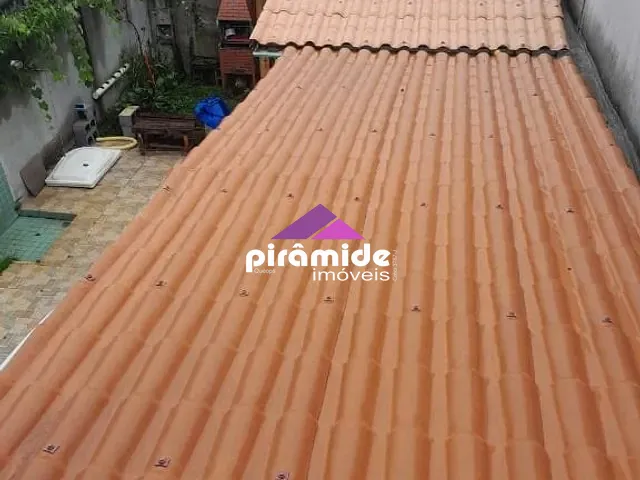 Casa com 170m² 2 quartos e 2 banheiros, à venda, no bairro Residencial Santa Paula em Jacareí