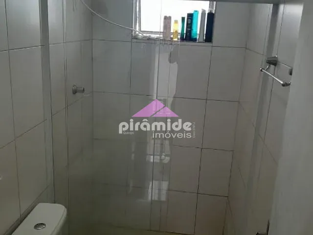 Casa com 170m² 2 quartos e 2 banheiros, à venda, no bairro Residencial Santa Paula em Jacareí