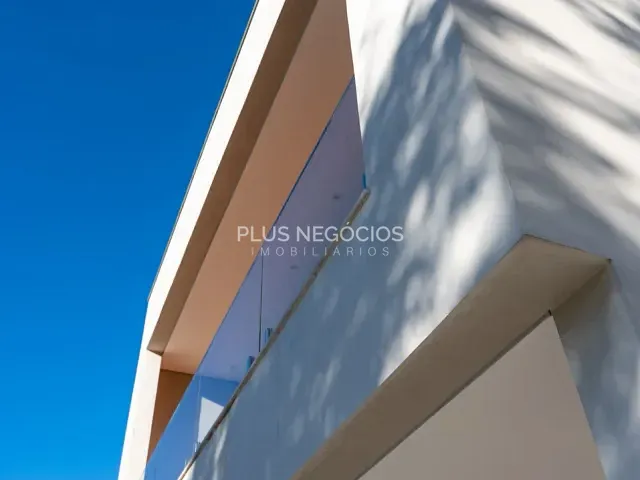 Casa 4 quartos e 6 banheiros, para alugar, no bairro Jardim Arco Verde em Araçoiaba da Serra