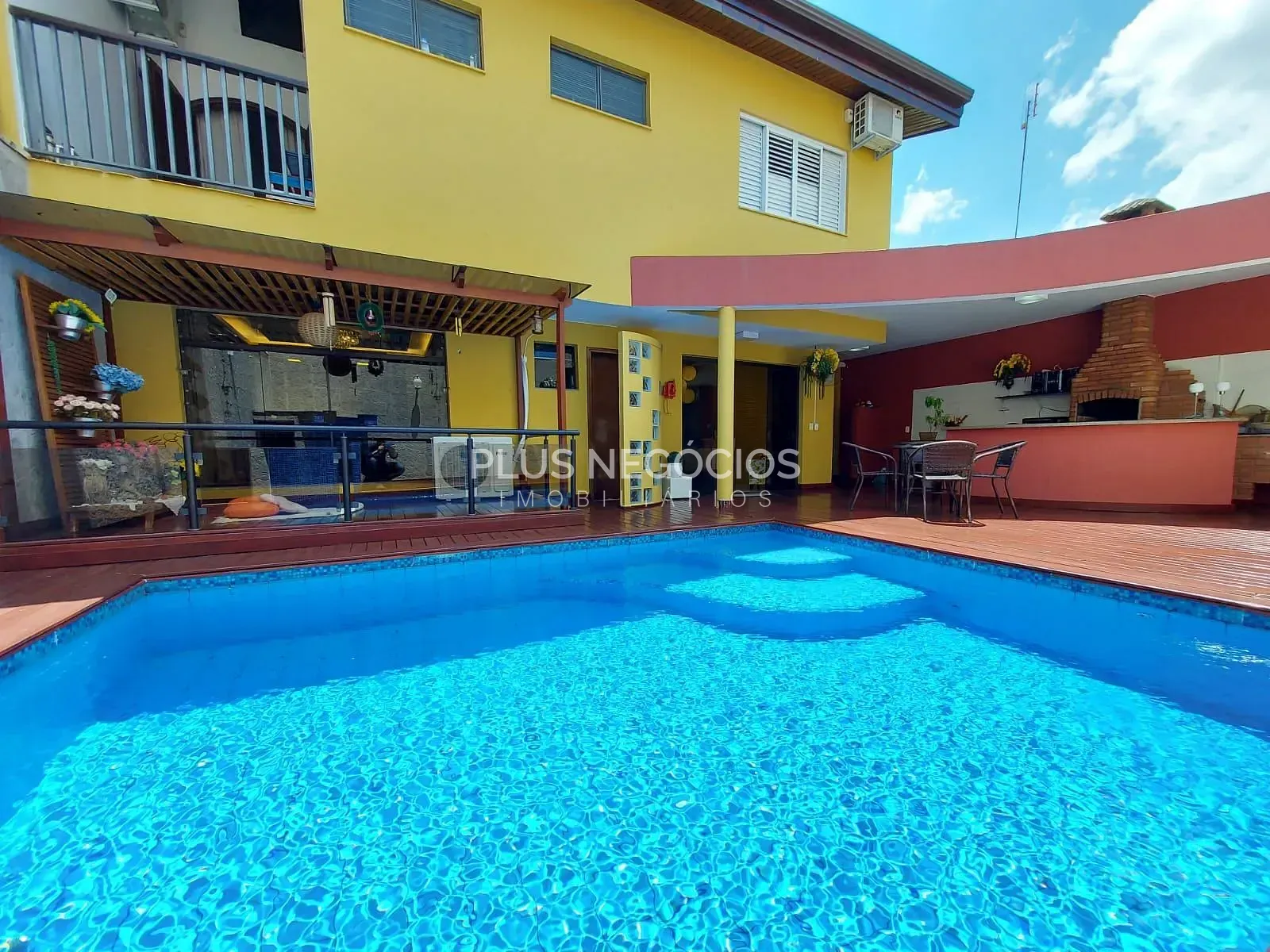 Casa, 5 quartos, 338 m² - Foto 2
