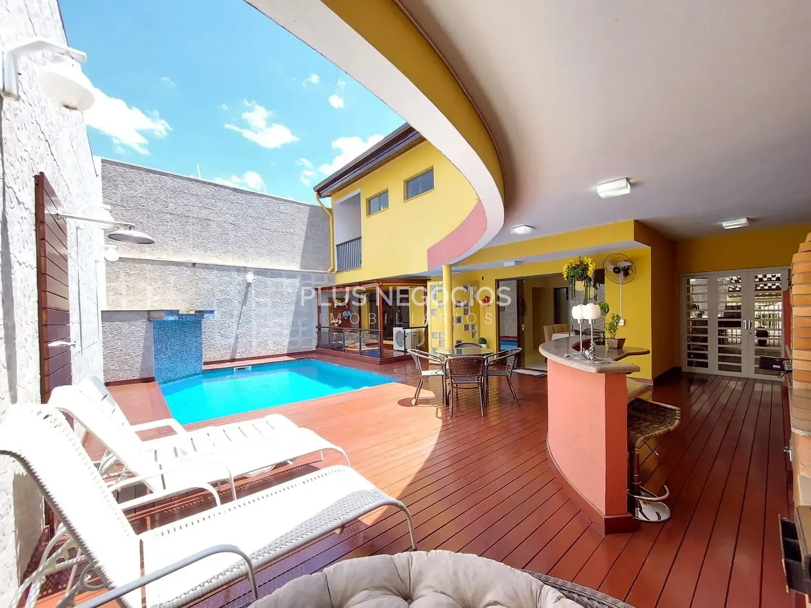 Casa, 5 quartos, 338 m² - Foto 3
