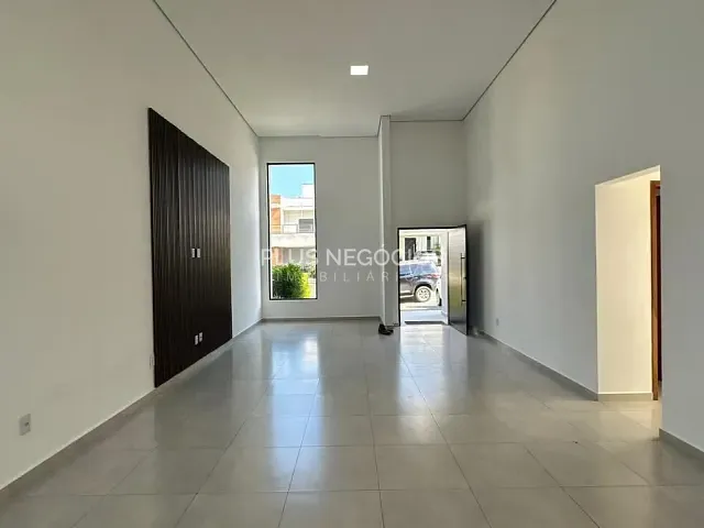 Casa com 300m² 3 quartos e 3 banheiros, à venda, no bairro Jardim Residencial Renascence em Sorocaba