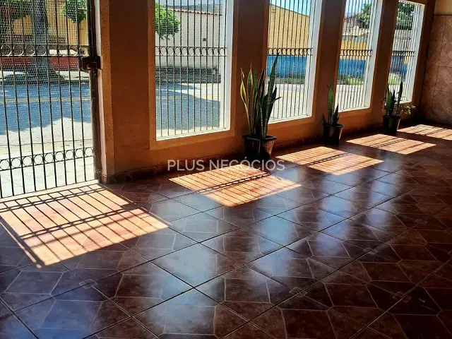 Casa com 300m² 3 quartos e 4 banheiros, à venda, no bairro Jardim Maria do Carmo em Sorocaba