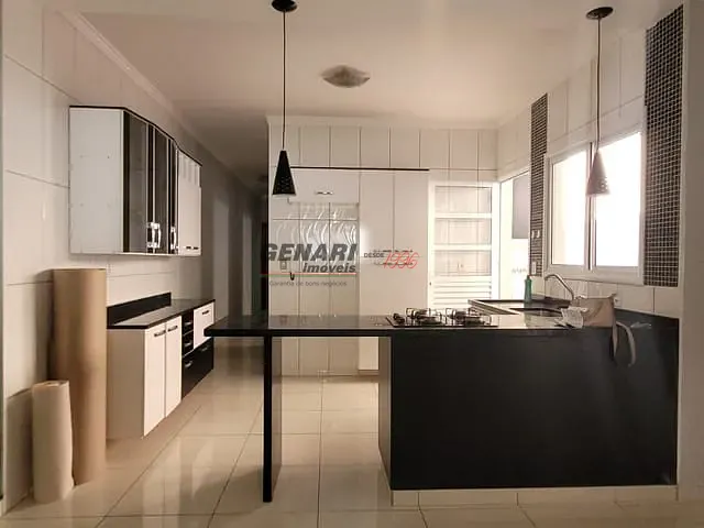 Casa com 130m² 3 quartos e 2 banheiros, para alugar, no bairro Jardim Valença em Indaiatuba