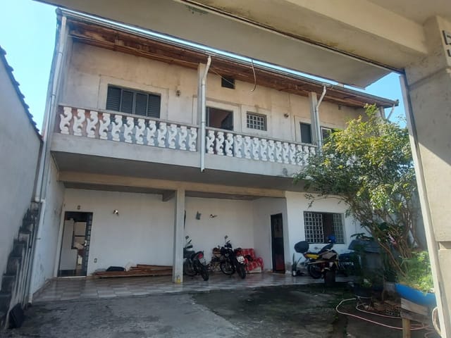 Casa 4 quartos e 3 banheiros, à venda, no bairro Jardim Novo Horizonte em Lorena