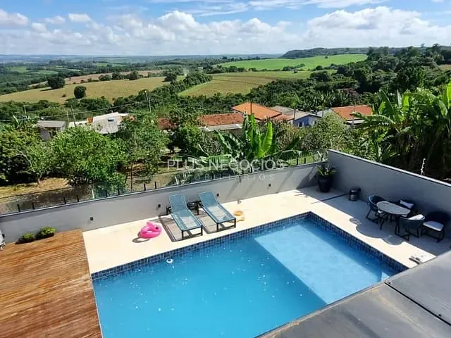 Casa com 506m² 3 quartos e 6 banheiros, à venda, no bairro JUNDIAQUARA em Salto de Pirapora