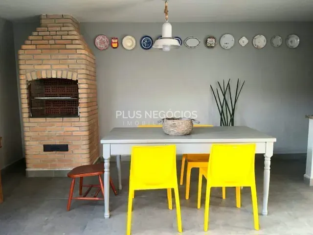 Casa com 250m² 3 quartos e 3 banheiros, à venda, no bairro Jardim Prestes de Barros em Sorocaba