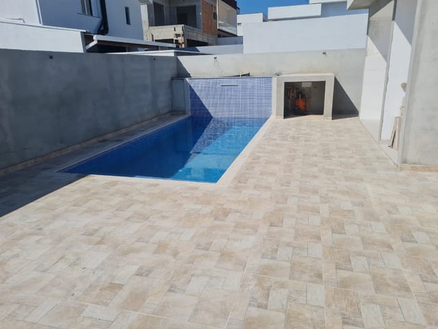 Casa com 300m² 2 quartos e 2 banheiros, à venda, no bairro Condomínio Terra do Vale em Caçapava