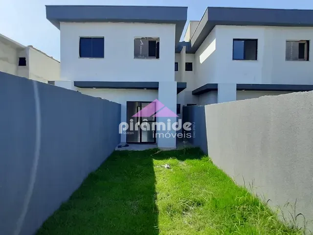Casa com 74m² 2 quartos e 2 banheiros, à venda, no bairro Golfinhos em Caraguatatuba