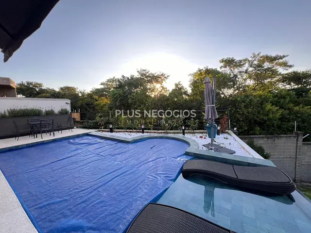 Casa com 820m² 3 quartos e 4 banheiros, à venda ou para alugar, no bairro Alphaville Nova Esplanada em Votorantim