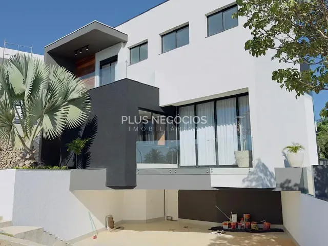 Casa com 820m² 3 quartos e 4 banheiros, à venda ou para alugar, no bairro Alphaville Nova Esplanada em Votorantim