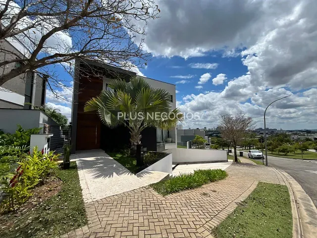 Casa com 820m² 3 quartos e 5 banheiros, à venda ou para alugar, no bairro Alphaville Nova Esplanada em Votorantim