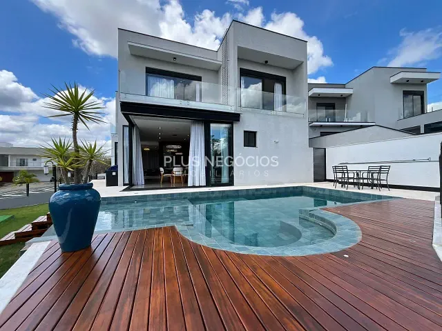 Casa com 820m² 3 quartos e 5 banheiros, à venda ou para alugar, no bairro Alphaville Nova Esplanada em Votorantim