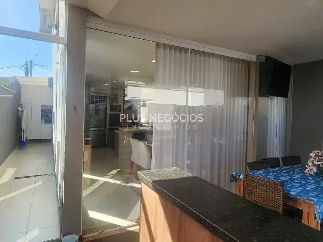 Casa com 300m² 3 quartos e 5 banheiros, à venda, no bairro Jardim do Paço em Sorocaba