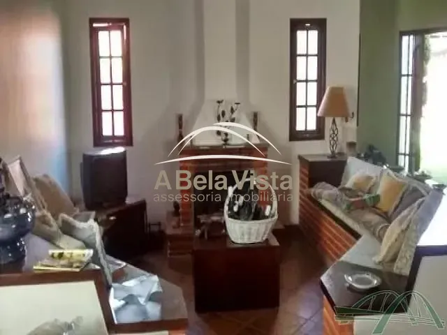 Casa com 2781m² 4 quartos e 4 banheiros, à venda, no bairro PORTAL DO SOL em Mairinque