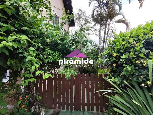 Casa com 140m² 3 quartos e 3 banheiros, à venda, no bairro Massaguaçu em Caraguatatuba