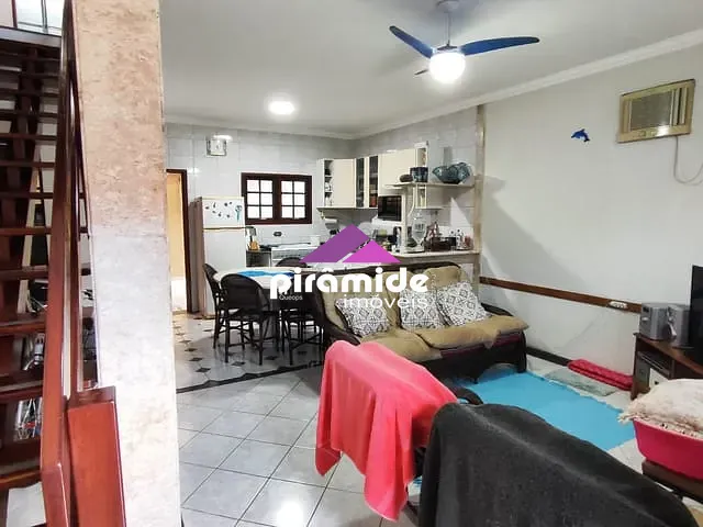 Casa com 140m² 3 quartos e 3 banheiros, à venda, no bairro Massaguaçu em Caraguatatuba