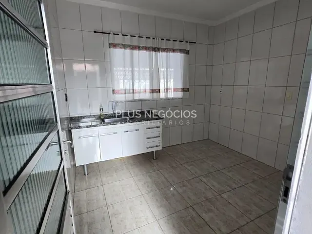 Casa com 150m² 2 quartos e 2 banheiros, à venda, no bairro Jardim Santa Paula II em Sorocaba