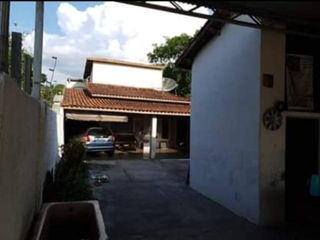 Casa com 250m² 5 quartos e 3 banheiros, à venda, no bairro Socorro em Pindamonhangaba