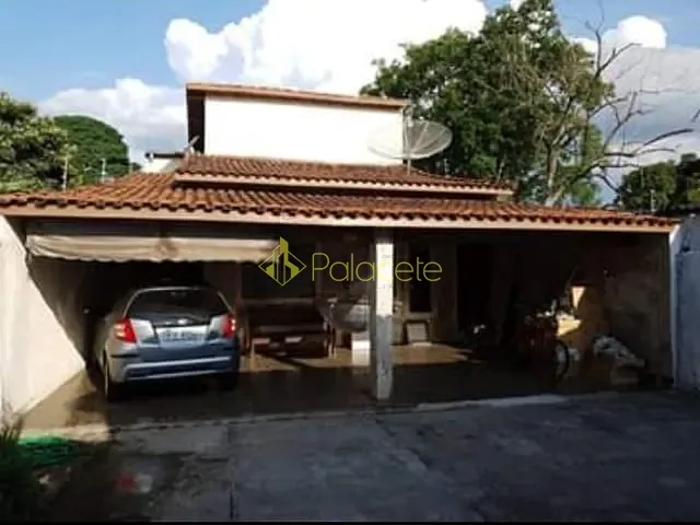 Casa com 250m² 5 quartos e 3 banheiros, à venda, no bairro Socorro em Pindamonhangaba
