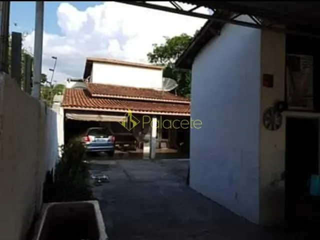 Casa com 250m² 5 quartos e 3 banheiros, à venda, no bairro Socorro em Pindamonhangaba